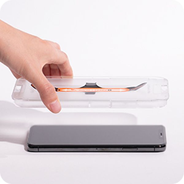 Spigen GLAStR Privacy Screenprotector +Applicator iPhone 12 Pro Max