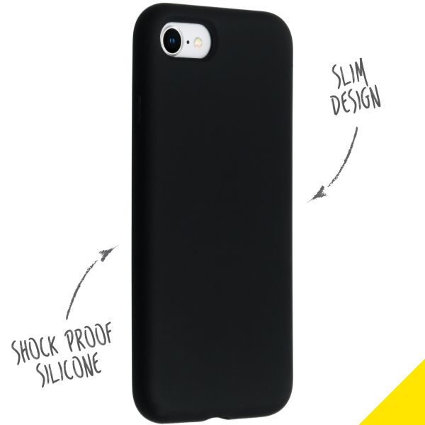Liquid Silikoncase Schwarz für das iPhone SE (2022 / 2020) / 8 / 7