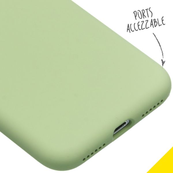 Liquid Silikoncase Grün für das iPhone SE (2022 / 2020) / 8 / 7