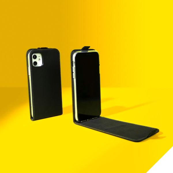 Accezz Flipcase Samsung Galaxy A71 - Zwart / Schwarz / Black