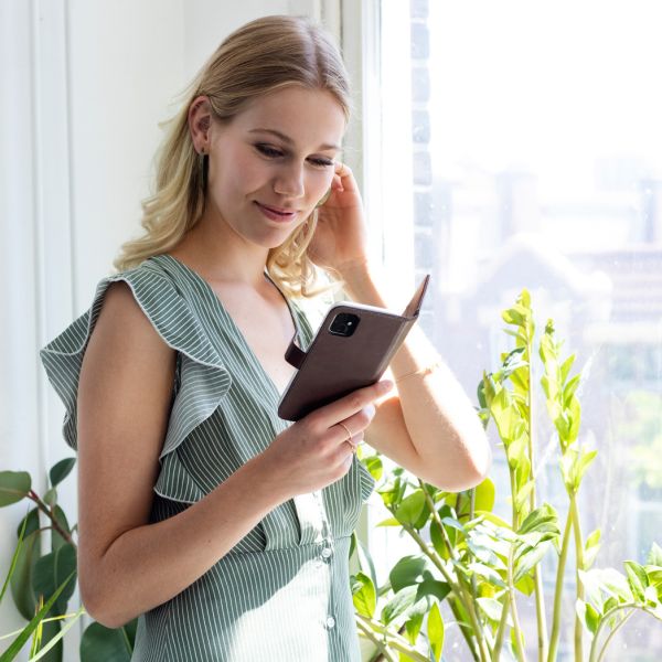 Echtleder Klapphülle Braun für das Samsung Galaxy S10