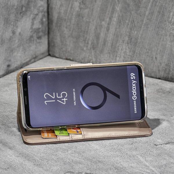 Wallet TPU Klapphülle Gold für das Samsung Galaxy J4 Plus