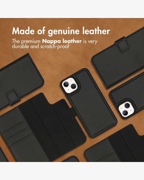 Premium Leather 2 in 1 Klapphülle für das iPhone 13 - Schwarz