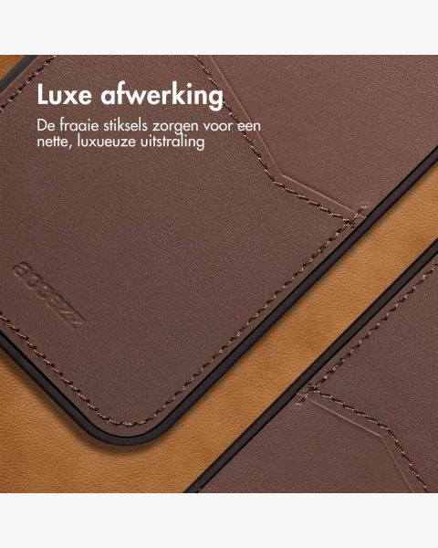Premium Leather Card Slot Back Cover für das Samsung Galaxy S22 - Braun