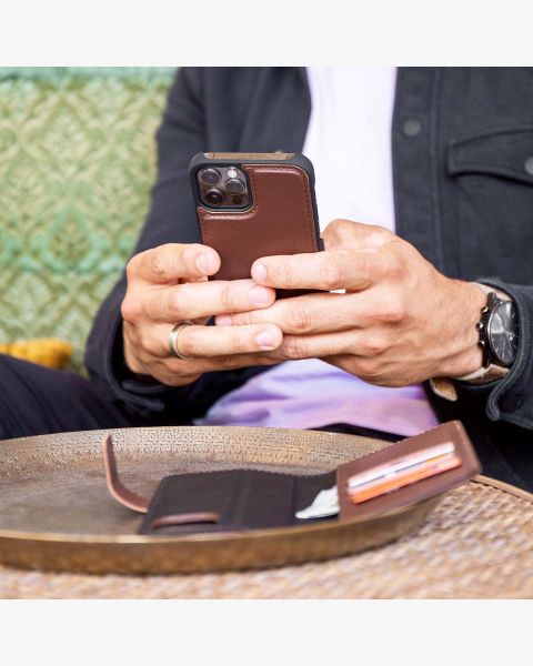 Premium Leather 2 in 1 Klapphülle für das iPhone 14 Plus - Braun