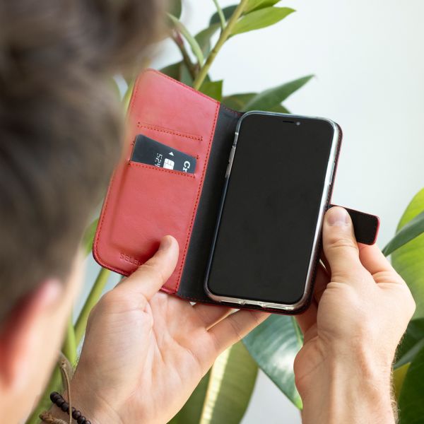 Echtleder Klapphülle Rot für das iPhone 11