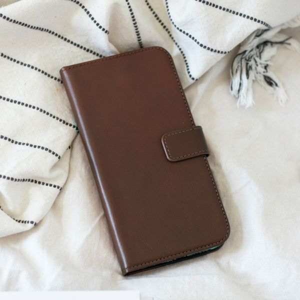 Echtleder Klapphülle für das iPhone 12 (Pro) - Braun