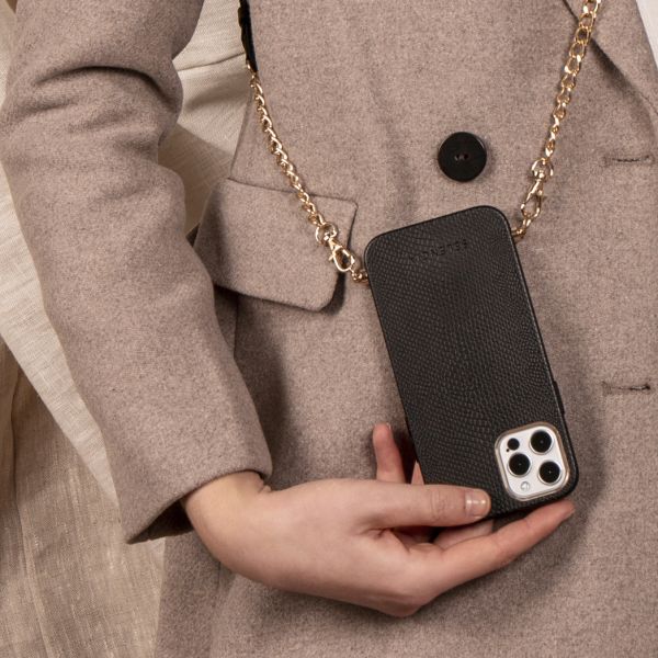 Aina Slang Hoesje met koord iPhone 12 (Pro) - Zwart - Zwart / Black