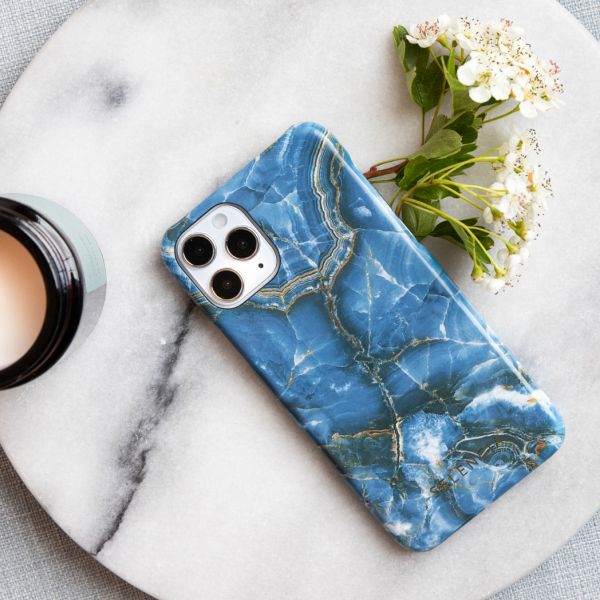 Selencia Maya Fashion Backcover iPhone 13 - Marble Black