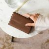 Selencia Uitneembare Vegan Lederen Clutch iPhone 12 (Pro) - Bruin / Braun  / Brown