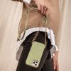 Selencia Aina Slang Hoesje met koord iPhone 12 (Pro) - Groen / Grün  / Green